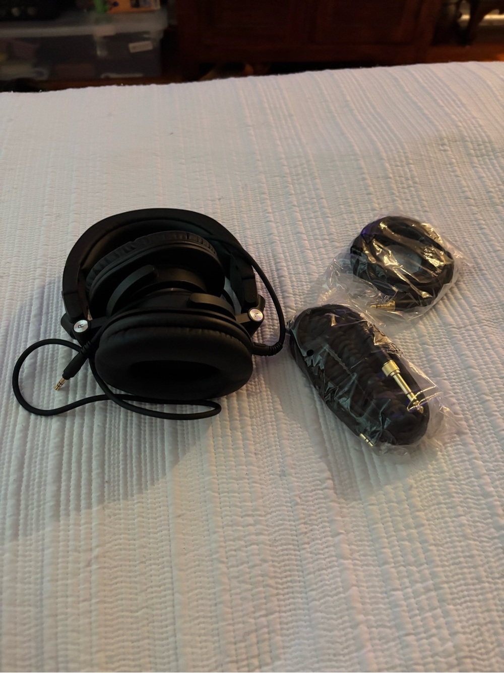 Audio Technica Black Over-Ear Headphones - Picture 2 of 9